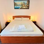 Bed & Breakfast Gymy Constanta