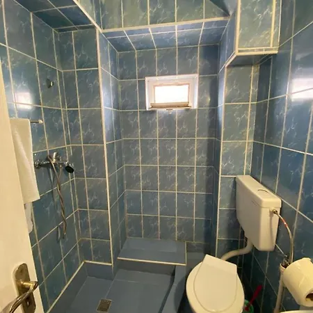 Gymy Bed & Breakfast 2*